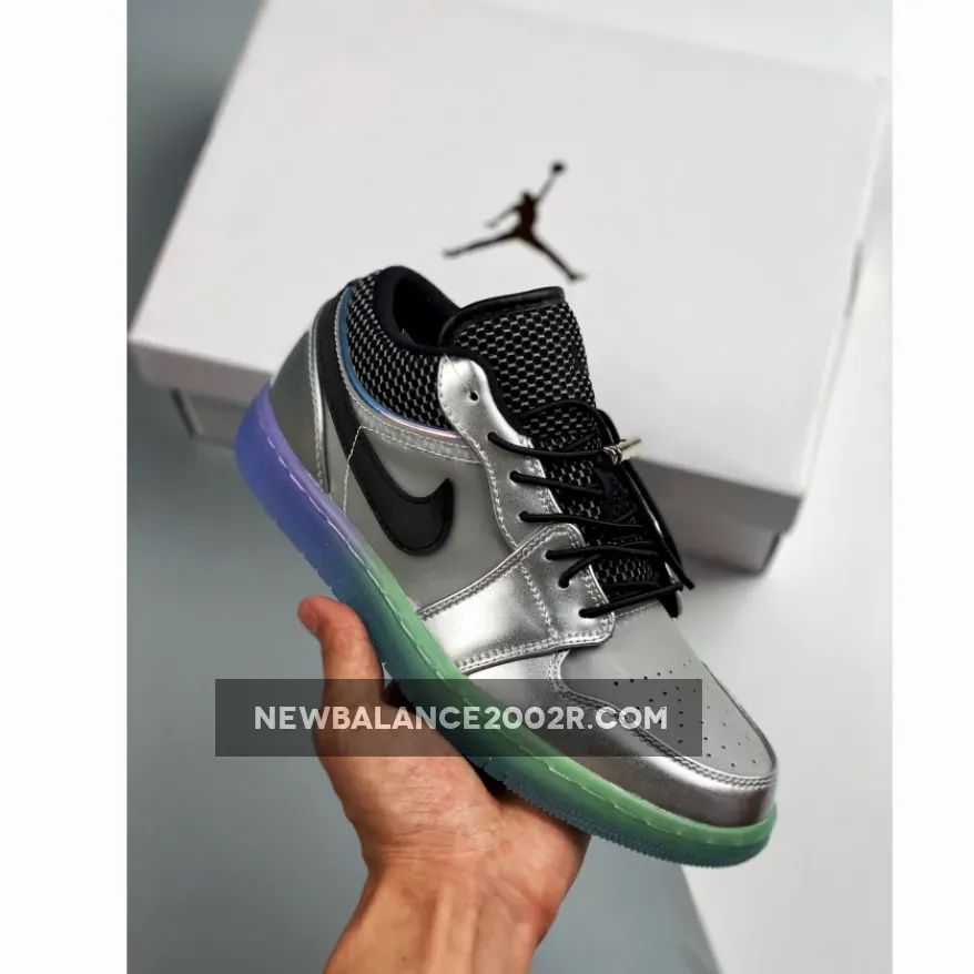 Air Jordan 1 Low Toggle Silver