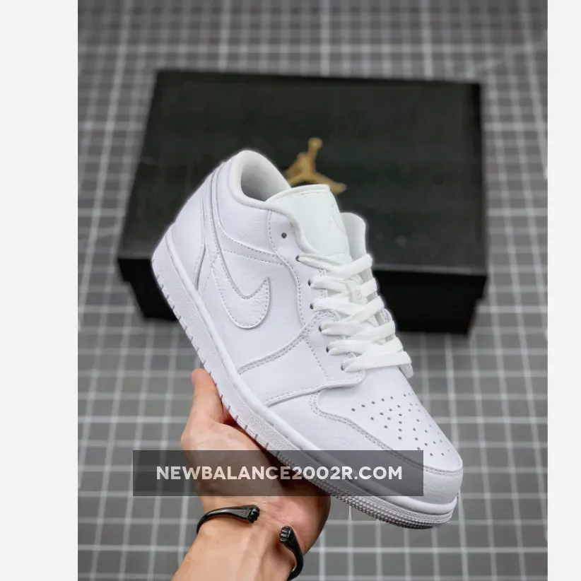 Air Jordan 1 Low "Triple White"