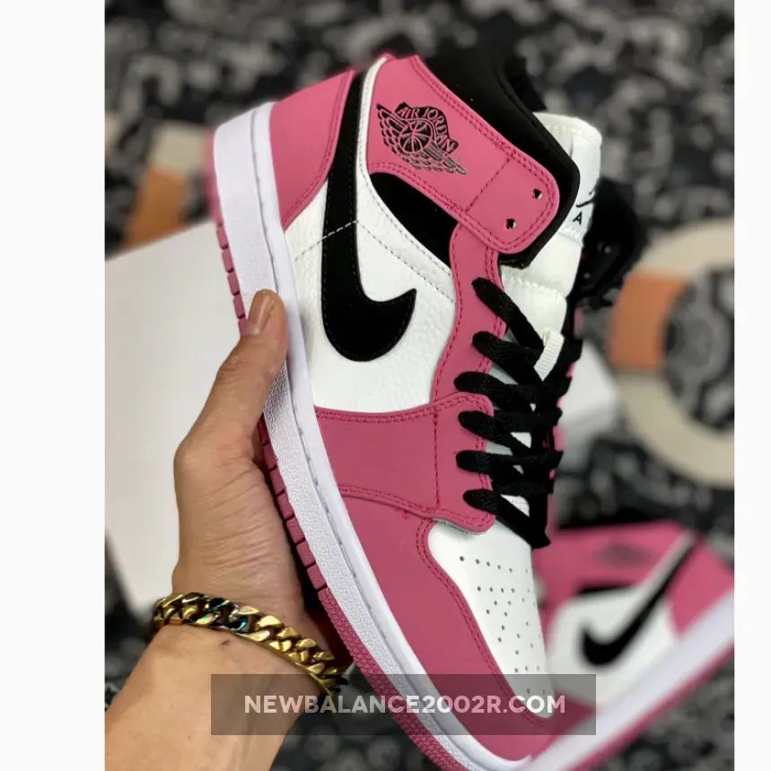 Air Jordan 1 Mid ‘Berry Pink’ Light Mulberry/Light Bone/White/Black