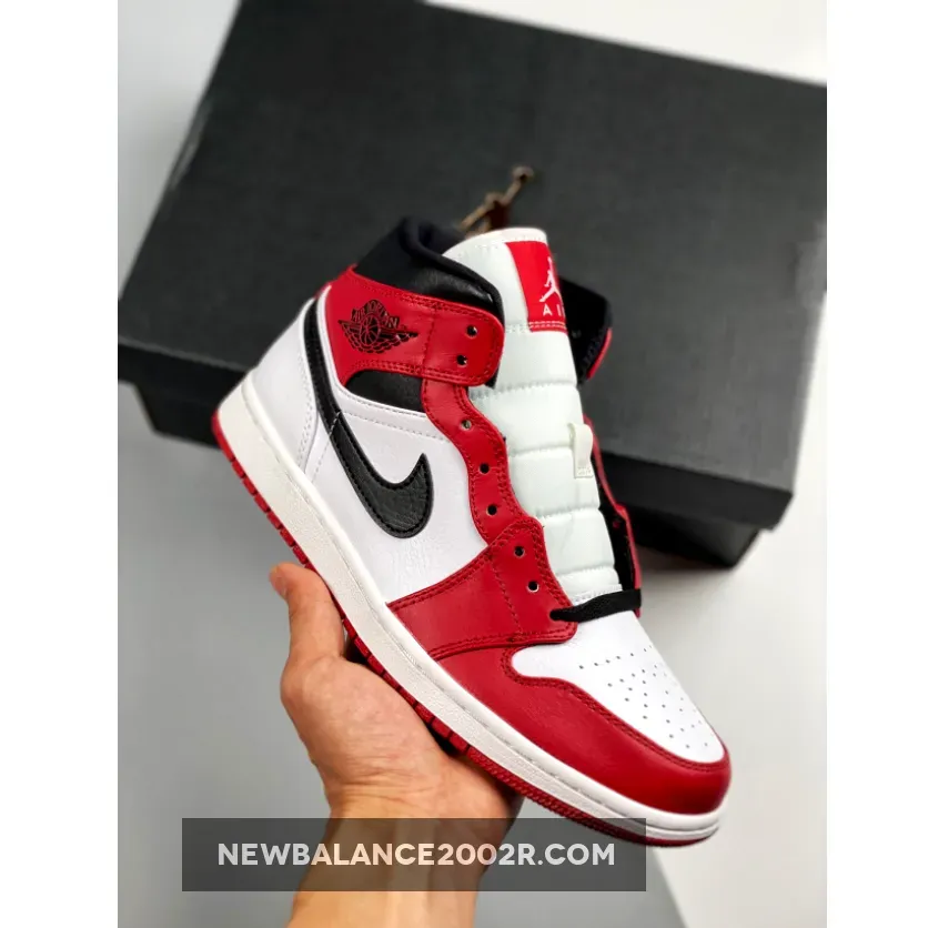 Air Jordan 1 Mid "Chicago" White/Gym Red-Black