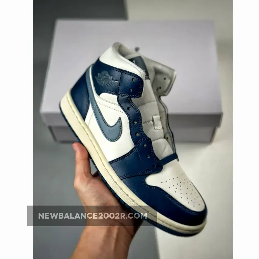 Air Jordan 1 Mid French Blue