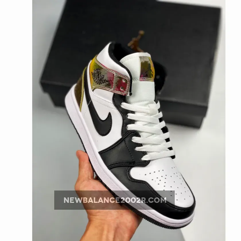 Air Jordan 1 Mid Heat Reactive