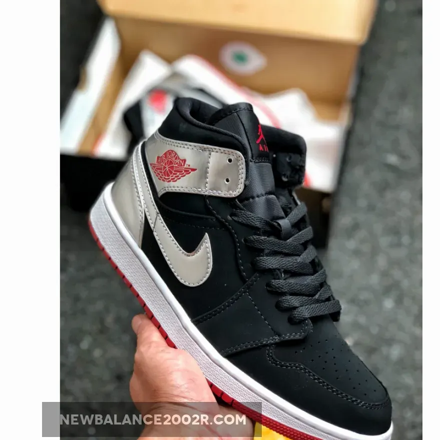 Air Jordan 1 Mid ‘Johnny Kilroy’ Black/Gym Red