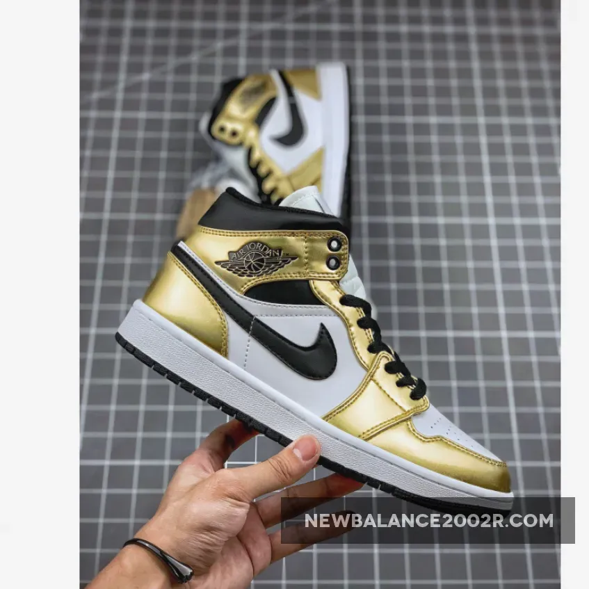 Air Jordan 1 Mid Metallic Gold/White-Black