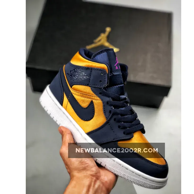 Air Jordan 1 Mid Obsidian Desert Ochre