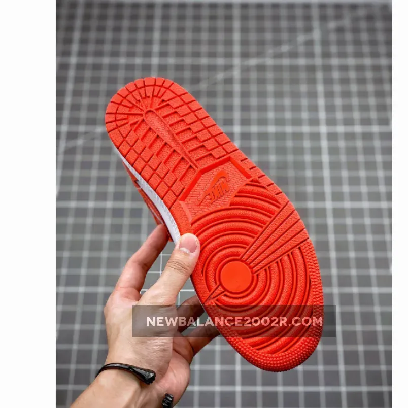 Air Jordan 1 Mid Orange and White Air Jordan 1 Mid Orange and White