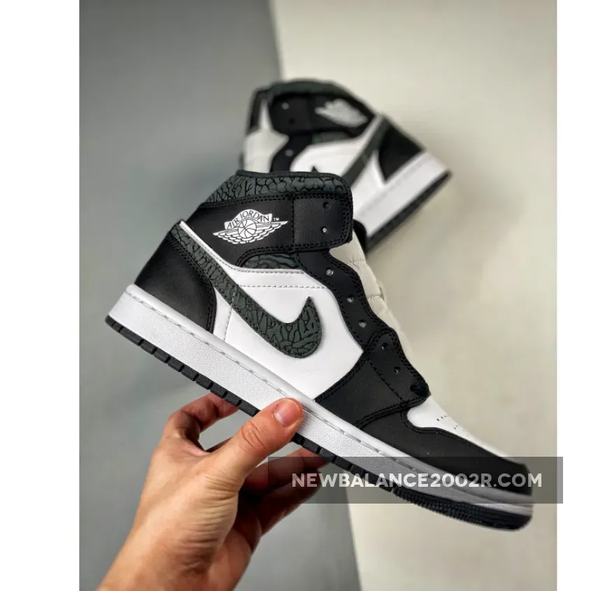 Air Jordan 1 Mid ‘Panda Elephant’ Off Noir/Black-White Air Jordan 1 Mid ‘Panda Elephant’ Off Noir/Black-White
