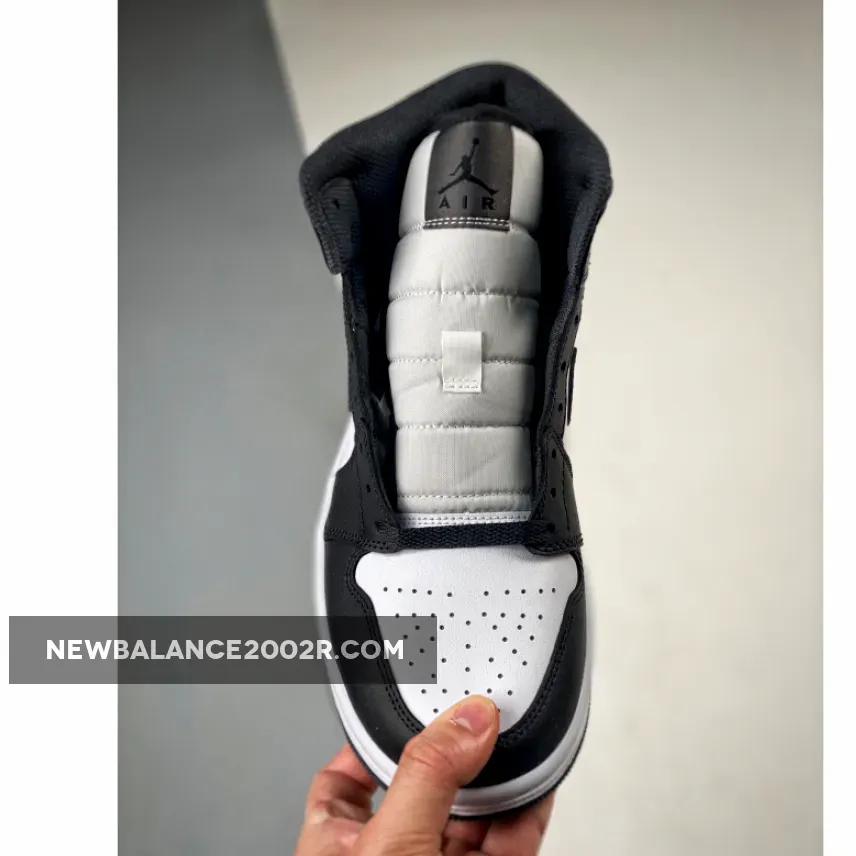 Air Jordan 1 Mid ‘Panda Elephant’ Off Noir/Black-White Air Jordan 1 Mid ‘Panda Elephant’ Off Noir/Black-White