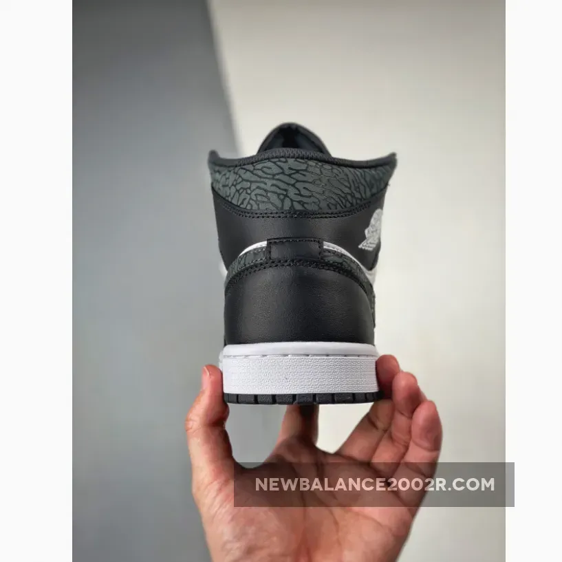 Air Jordan 1 Mid ‘Panda Elephant’ Off Noir/Black-White Air Jordan 1 Mid ‘Panda Elephant’ Off Noir/Black-White