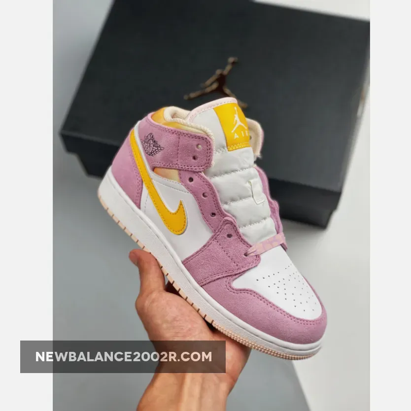 Air Jordan 1 Mid SE GS "Arctic Pink"