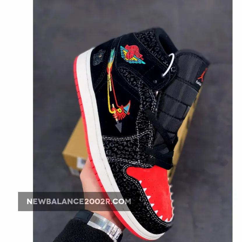 Air Jordan 1 Mid Siempre Familia