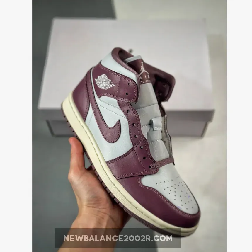 Air Jordan 1 Mid Sky J Mauve