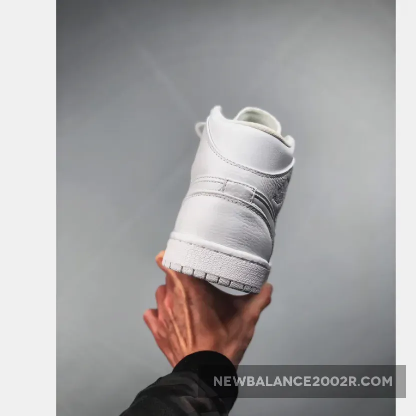 Air Jordan 1 Mid "Triple White" 554724-109 Air Jordan 1 Mid "Triple White" 554724-109