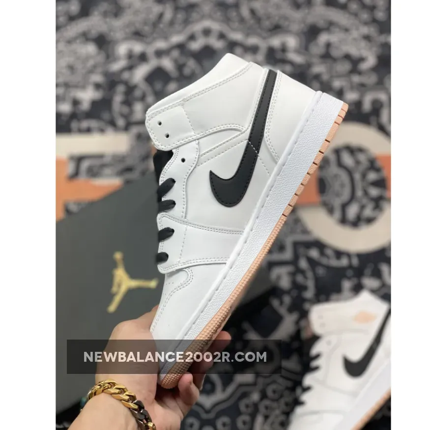 Air Jordan 1 Mid White/Black-Arctic Orange Air Jordan 1 Mid White/Black-Arctic Orange