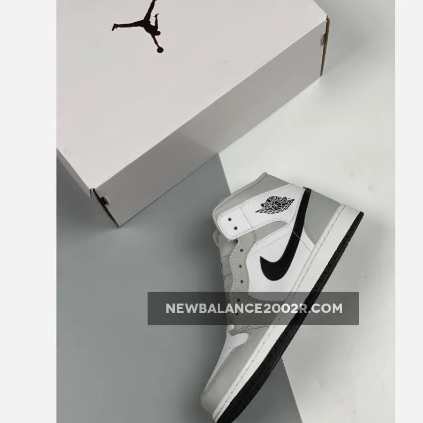 Air Jordan 1 Mid White/Light Smoke Grey-Black Air Jordan 1 Mid White/Light Smoke Grey-Black