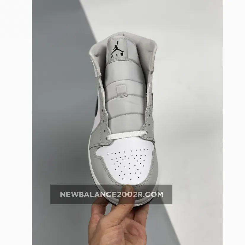 Air Jordan 1 Mid White/Light Smoke Grey-Black Air Jordan 1 Mid White/Light Smoke Grey-Black