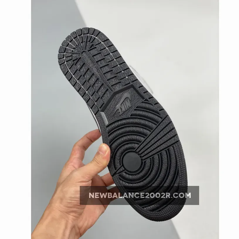 Air Jordan 1 Mid White/Light Smoke Grey-Black Air Jordan 1 Mid White/Light Smoke Grey-Black