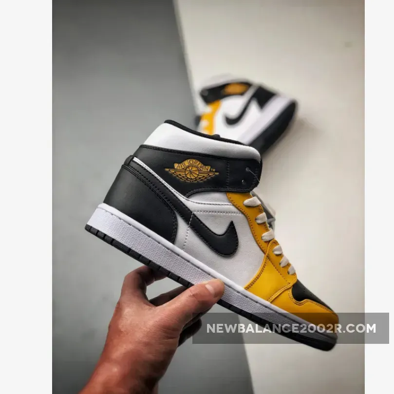 Air Jordan 1 Mid Yellow Ochre/White-Black