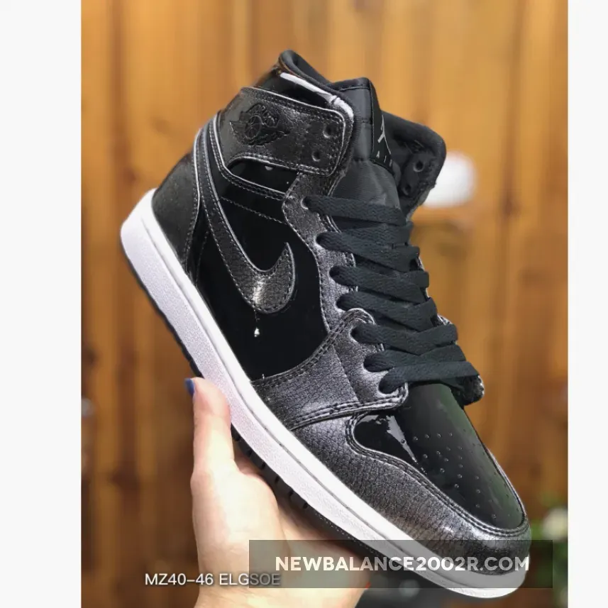 Air Jordan 1 Retro High "Black Patent"