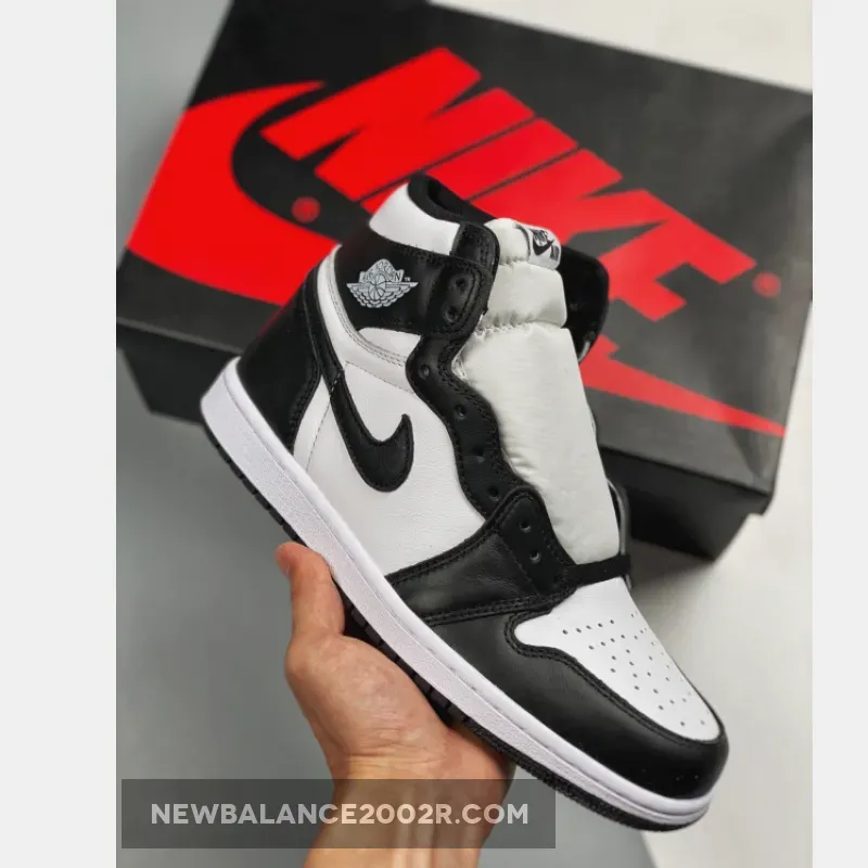 Air Jordan 1 Retro High OG Black/White-Black