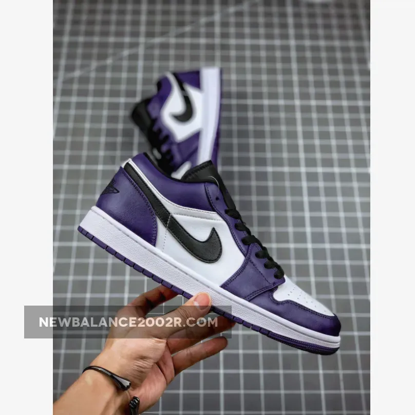 Air Jordan 1 Retro Low "Court Purple"