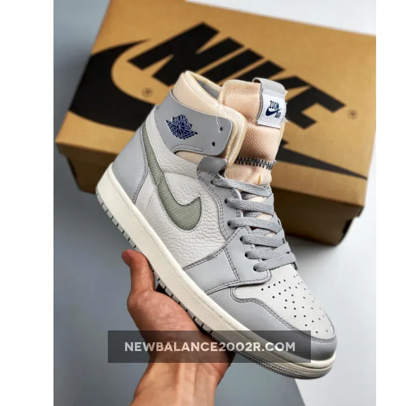 Air Jordan 1 Zoom CMFT ‘London’ Photon Dust/Light Smoke Grey-Grey Fog