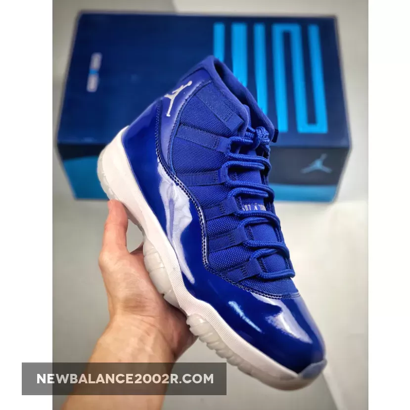 Air Jordan 11 ‘Kentucky’ Midnight Navy/White