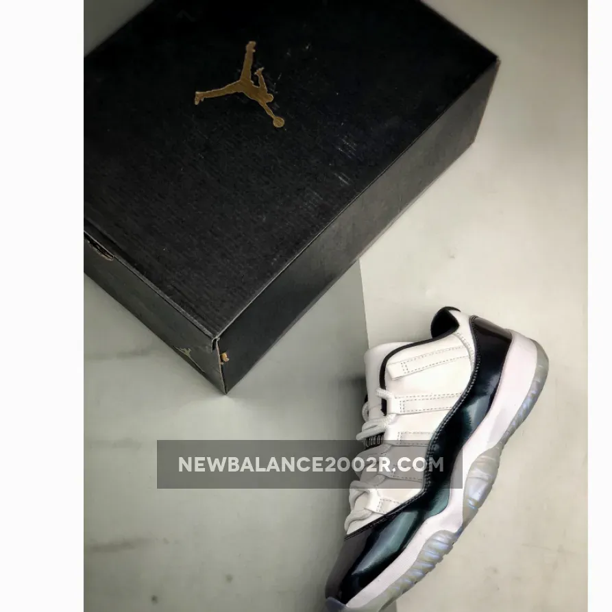 Air Jordan 11 Low ‘Emerald Easter’ White/Emerald Rise-Black Air Jordan 11 Low ‘Emerald Easter’ White/Emerald Rise-Black
