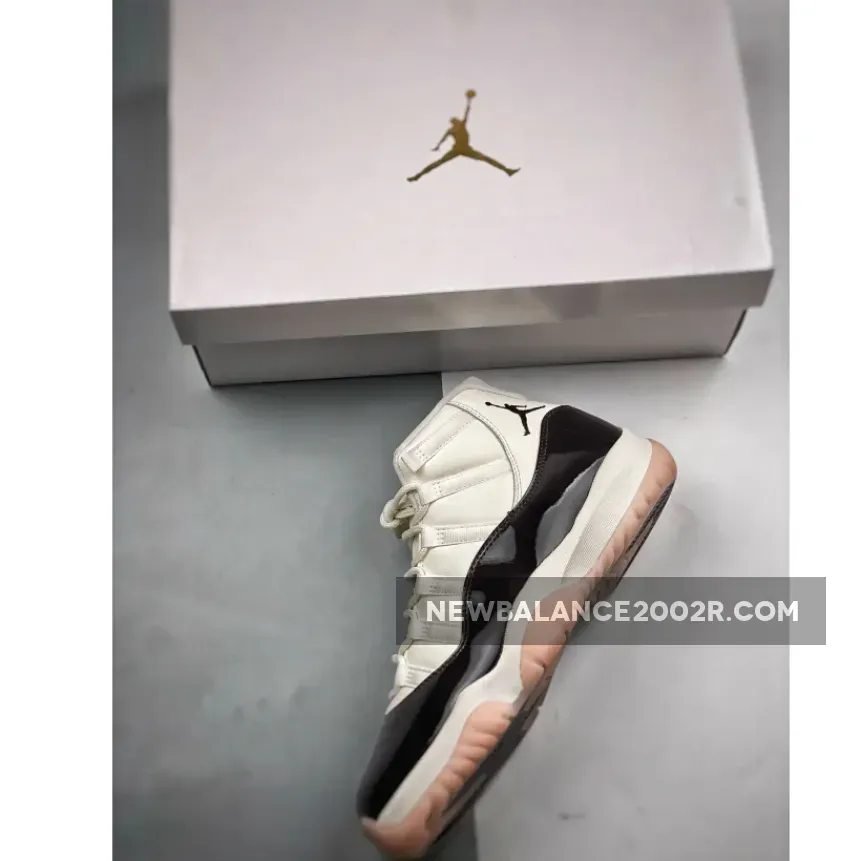Air Jordan 11 "Neapolitan" Sail/Velvet Brown-Atmosphere Air Jordan 11 "Neapolitan" Sail/Velvet Brown-Atmosphere
