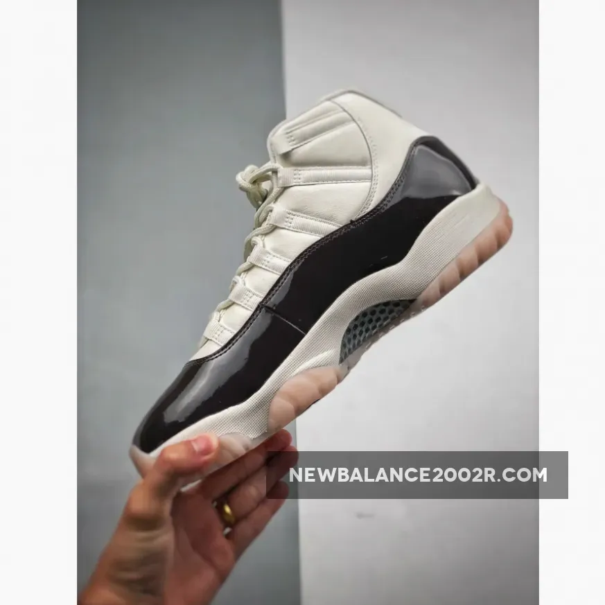 Air Jordan 11 "Neapolitan" Sail/Velvet Brown-Atmosphere Air Jordan 11 "Neapolitan" Sail/Velvet Brown-Atmosphere