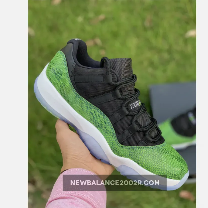 Air Jordan 11 Retro Low Black/Nightshade-White-Volt Ice