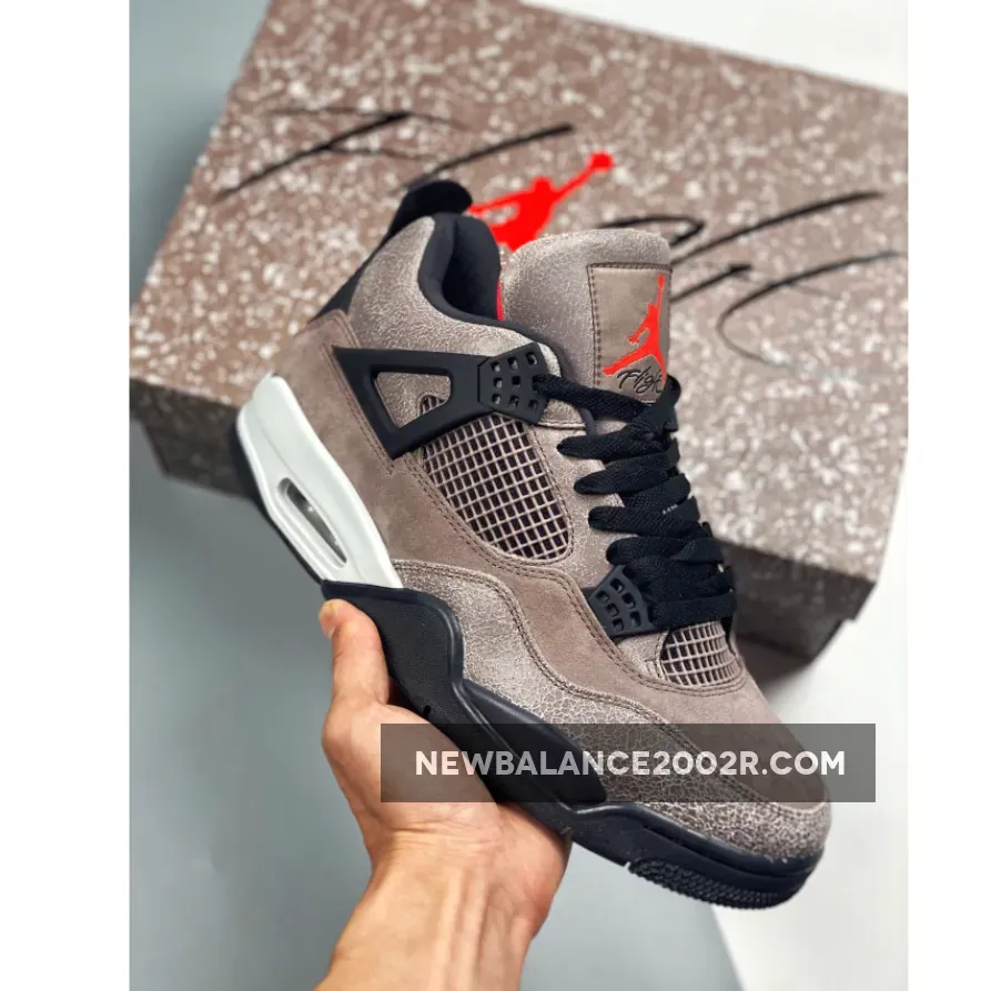 Air Jordan 4 Retro "Taupe Haze"