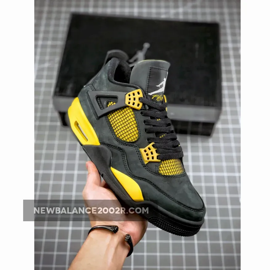Air Jordan 4 "Thunder" Black/Vibrant Yellow-White