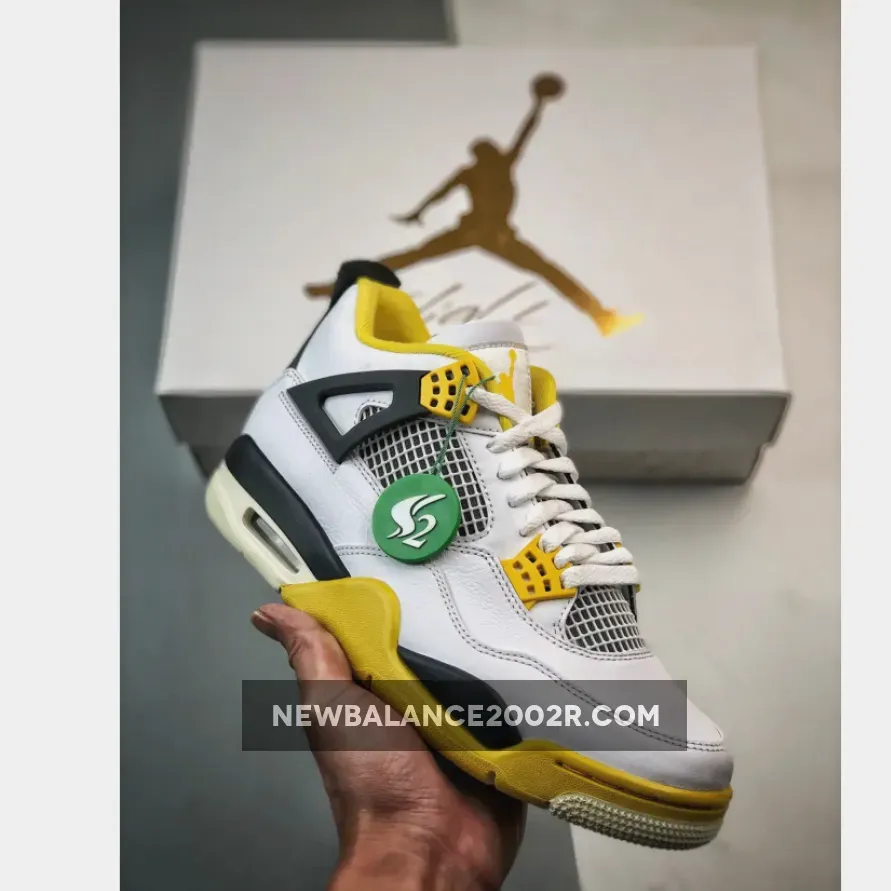 Air Jordan 4 Vivid Sulfur