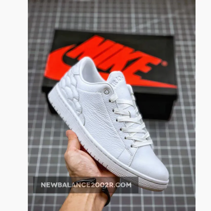 Air Jordan Centre Court "White on White"