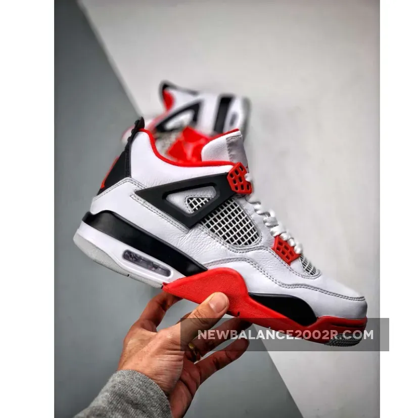 Air Jordan IV (4) ‘Fire Red’ White/Varsity Red-Black Air Jordan IV (4) ‘Fire Red’ White/Varsity Red-Black