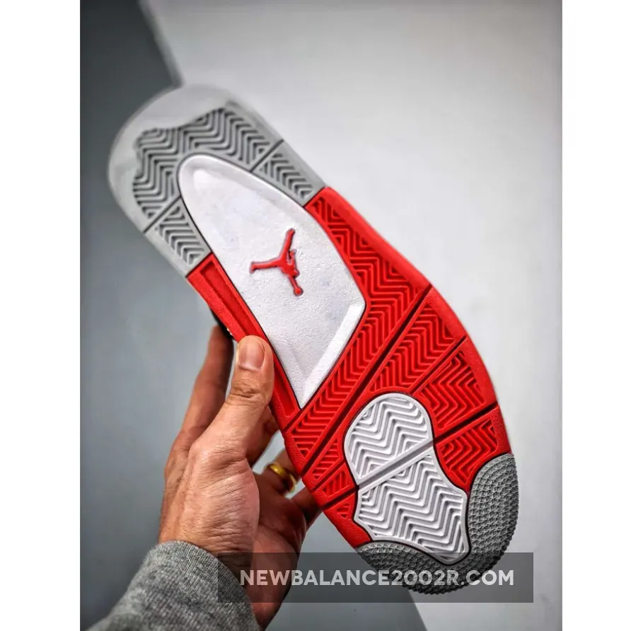Air Jordan IV (4) ‘Fire Red’ White/Varsity Red-Black Air Jordan IV (4) ‘Fire Red’ White/Varsity Red-Black
