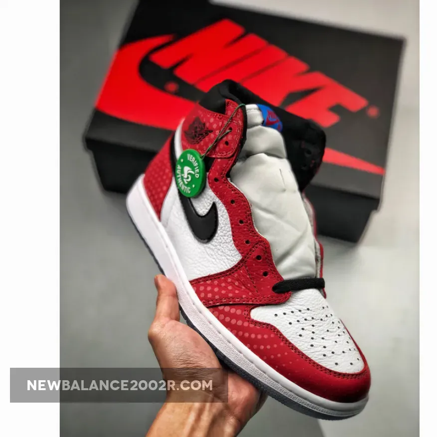 Air Jordan Retro 1 High OG "Chicago Crystal"