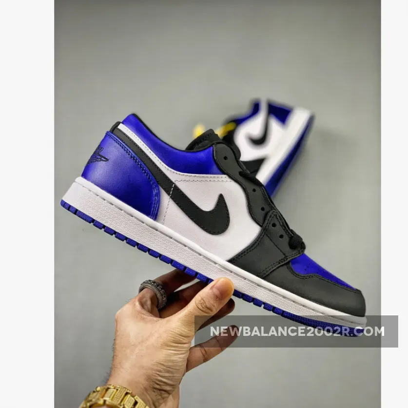 Jordan 1 Low Royal Toe
