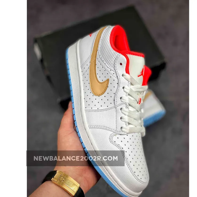 Jordan 1 Low SE White Sesame