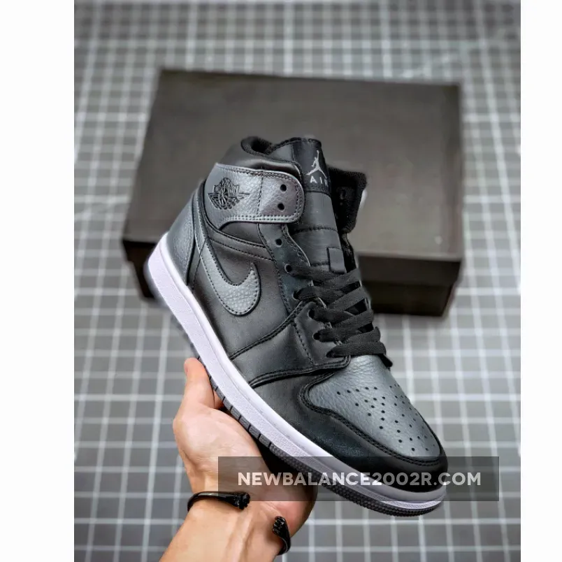 Jordan 1 Mid Tumbled Leather Grey
