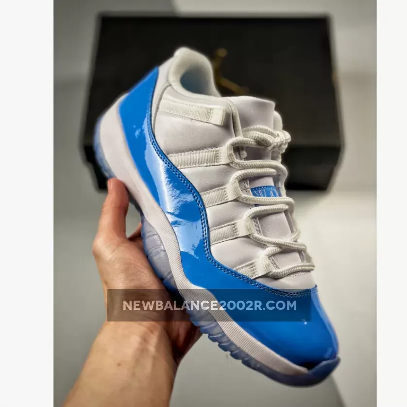 Jordan 11 UNC