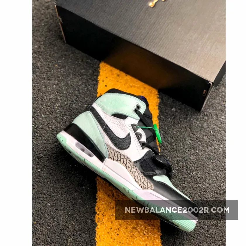 Jordan Legacy 312 Black/White/Igloo/Concord