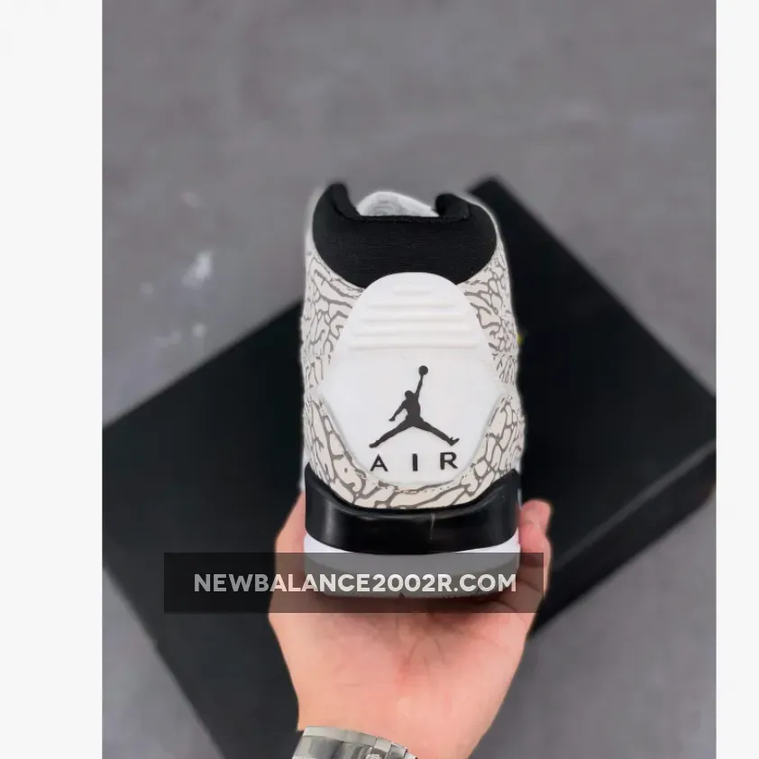 Jordan Legacy 312 ‘Flip’ White/White-Black Jordan Legacy 312 ‘Flip’ White/White-Black