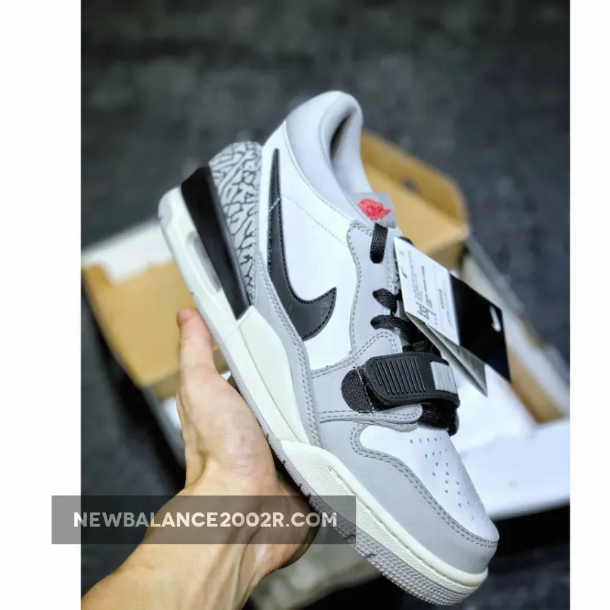 Jordan Legacy 312 Low White/Fire Red-Tech Grey-Black