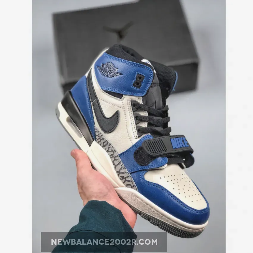 Jordan Legacy 312 Sail "Storm Blue"