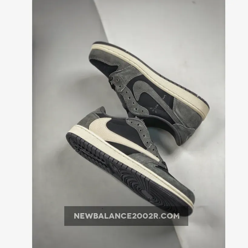 Travis Scott x Air Jordan 1 Low OG Black/Phantom Travis Scott x Air Jordan 1 Low OG Black/Phantom