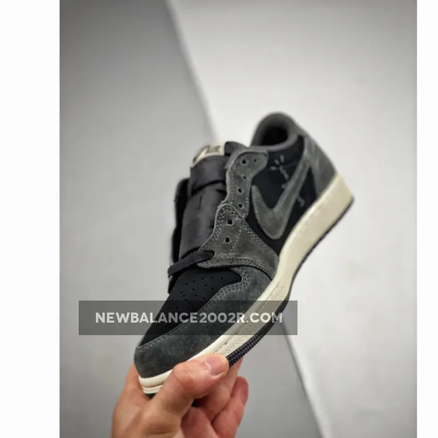 Travis Scott x Air Jordan 1 Low OG Black/Phantom Travis Scott x Air Jordan 1 Low OG Black/Phantom