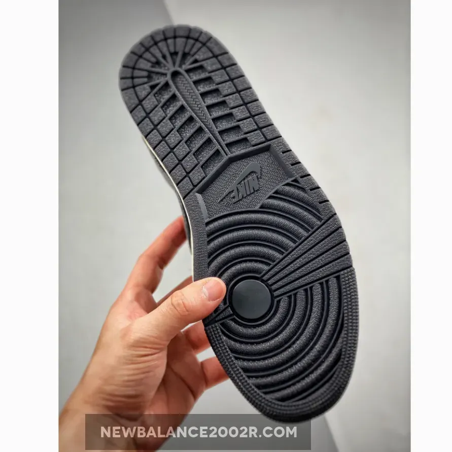 Travis Scott x Air Jordan 1 Low OG Black/Phantom Travis Scott x Air Jordan 1 Low OG Black/Phantom