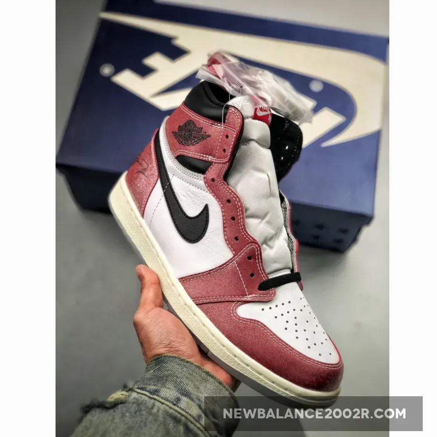 Trophy Room x Jordan 1 Retro High OG Chicago